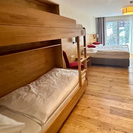 Zirben Luxus Mit Und Pool Direkt In Kappl Landeck