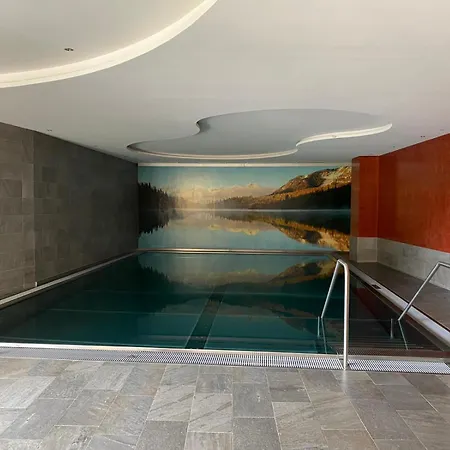 Aparthotel Zirben Luxus Mit Und Pool Direkt In Kappl