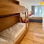 Neu Zirben Luxus Mit Und Pool Direkt In 卡普尔